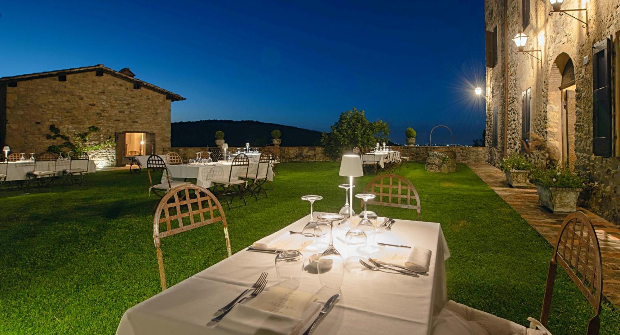 Castello Di Viano Villa Exterior photo