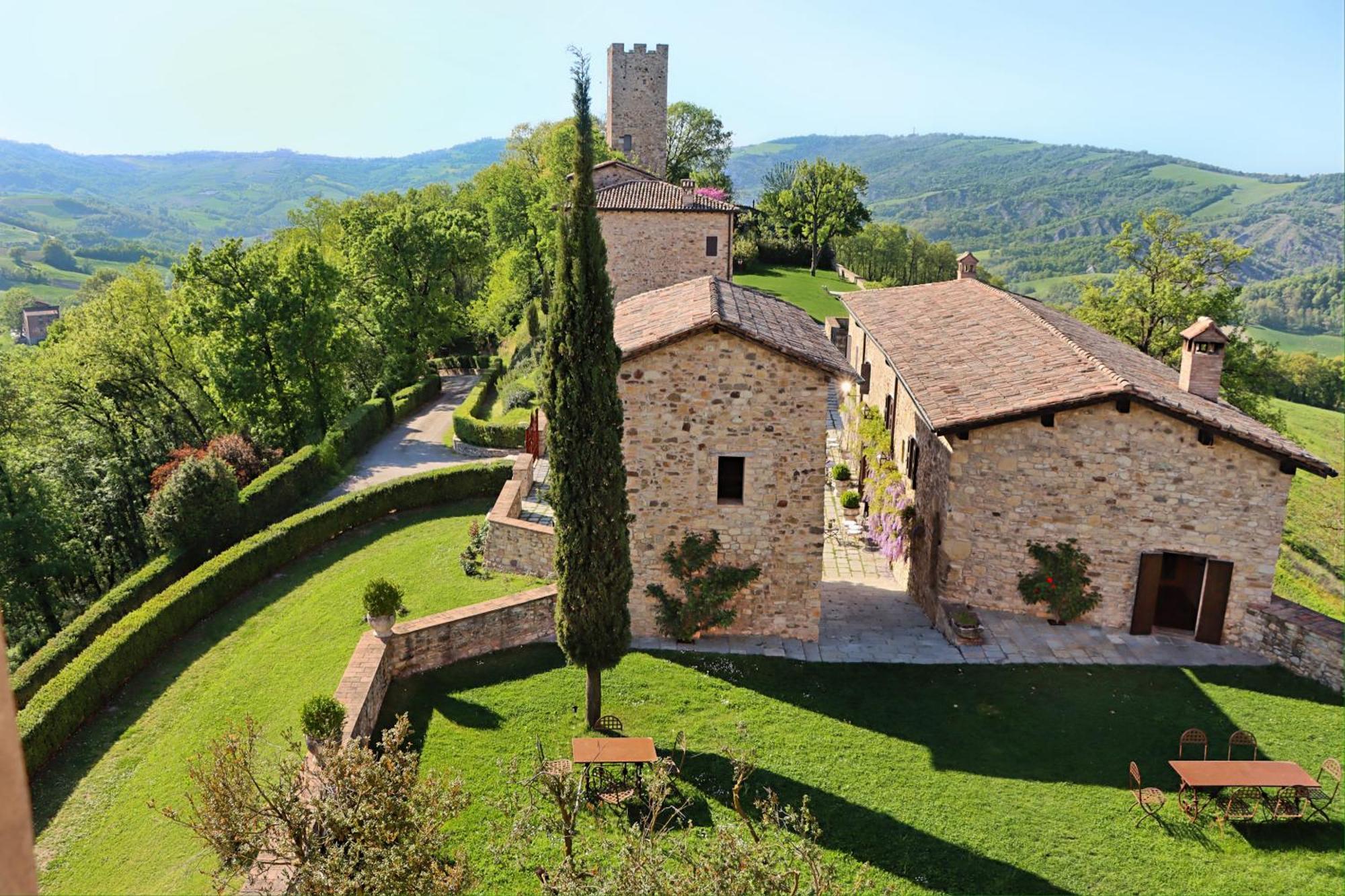 Castello Di Viano Villa Exterior photo